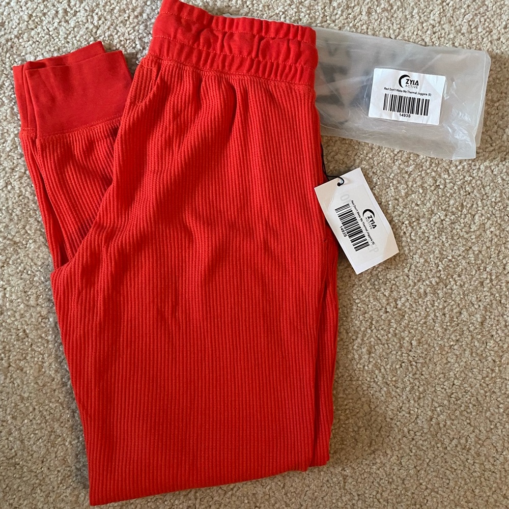 Zyia, don’t wake me up thermo joggers, sz small